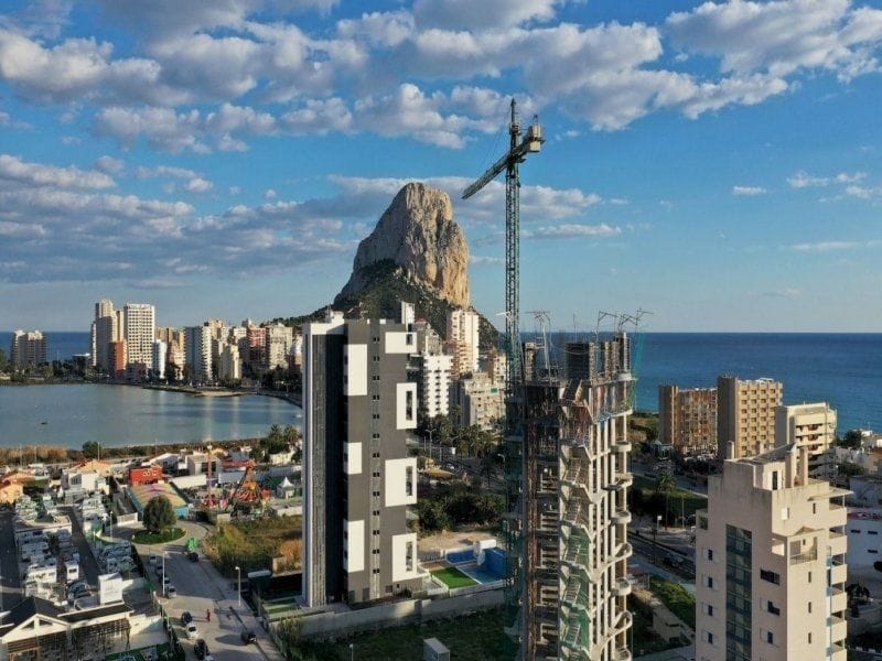 Ático Exclusivo con Impresionantes Vistas al Mar