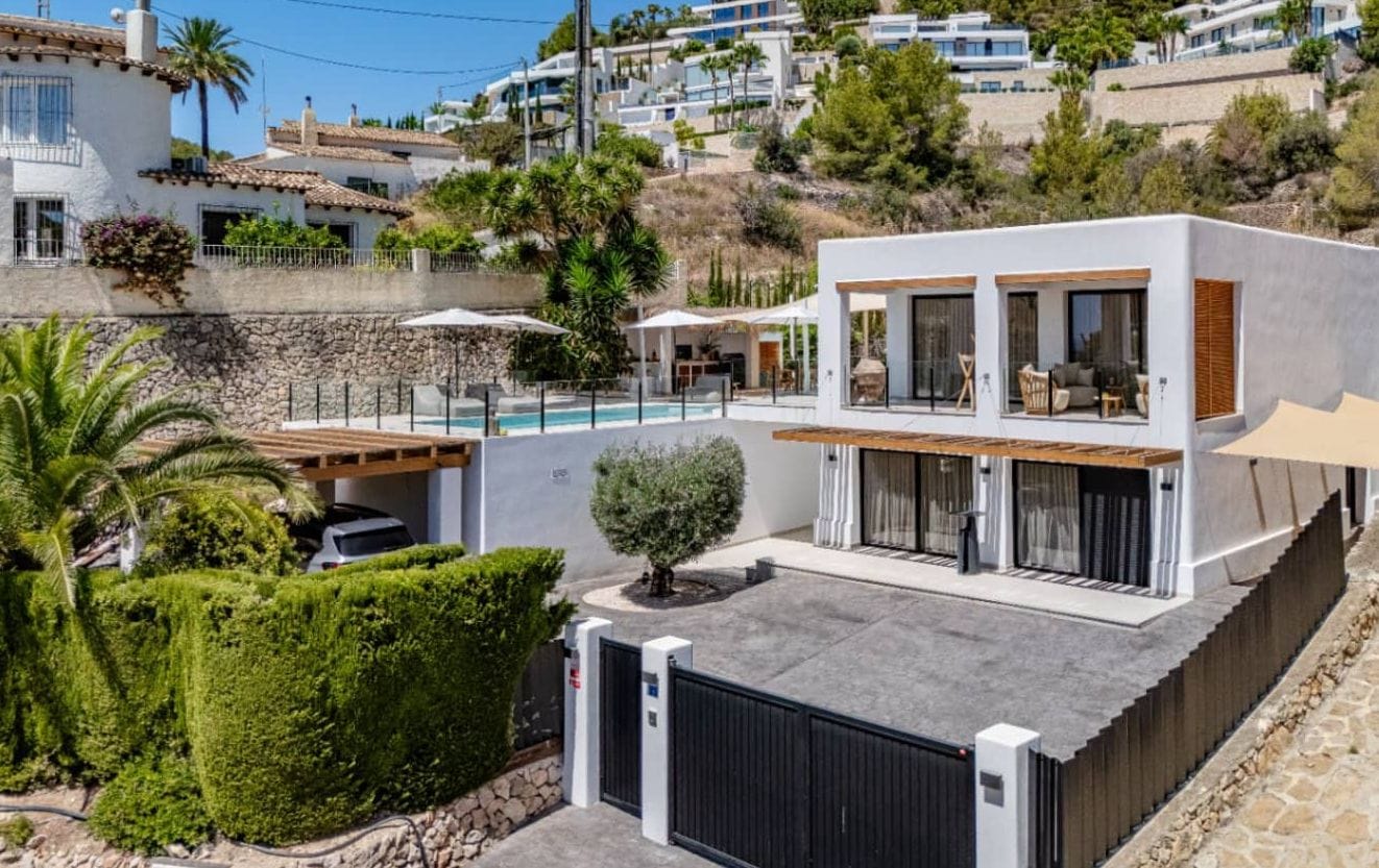 Villa de luxe exclusive neuve avec vue sur la mer à Racó de Galeno, Benissa.