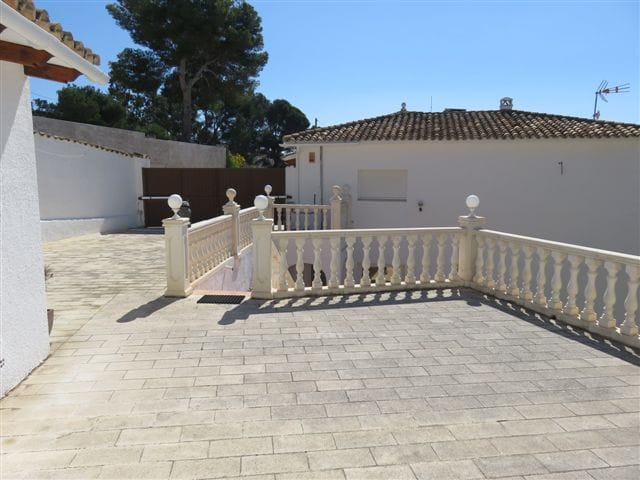 CHALET EN BENISSA 1ª LINEA