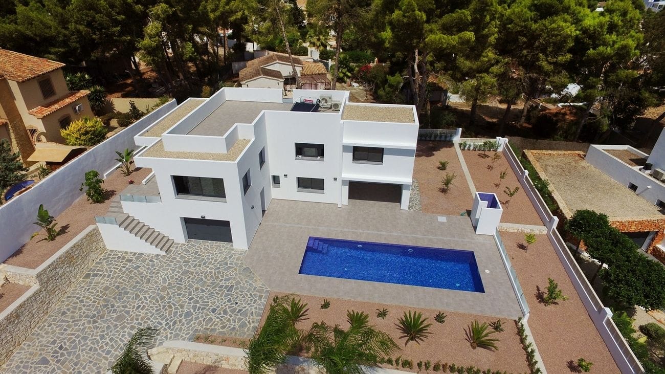 Villa de style moderne avec vue sur la mer à Moraira