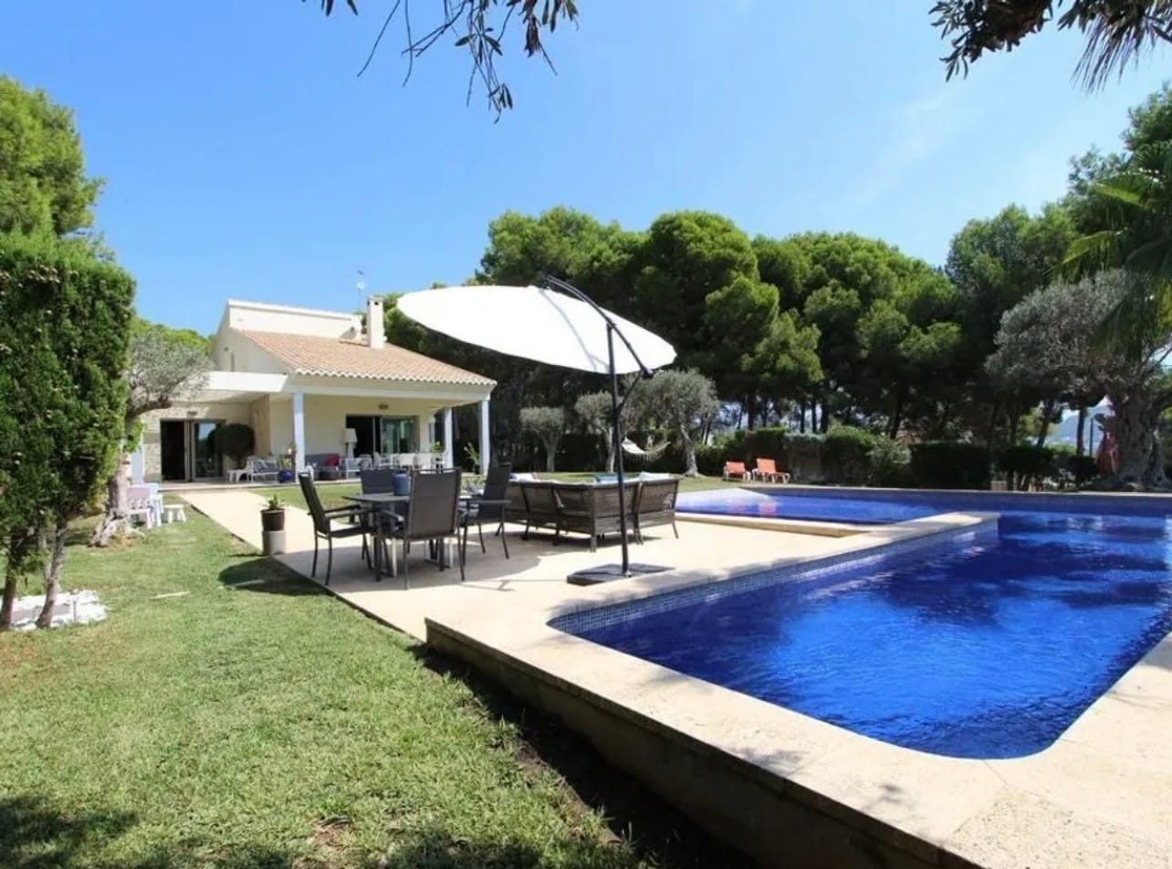 Villa a Solo 400m del Mar en Moraira