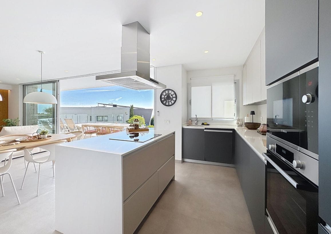 Villa moderne de 3 chambres avec vue sur la mer à Moraira