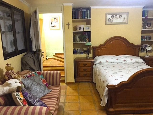 Chalet independiente en venta en Denia