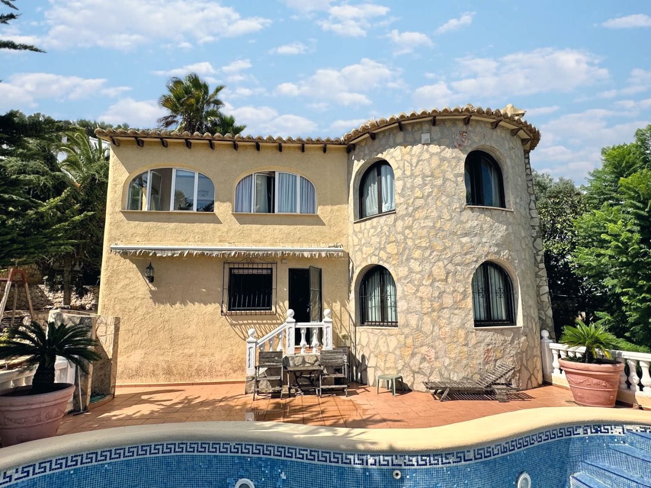 IV-10030 - Villa con piscina, jardín y vistas al mar en Cumbre del Sol