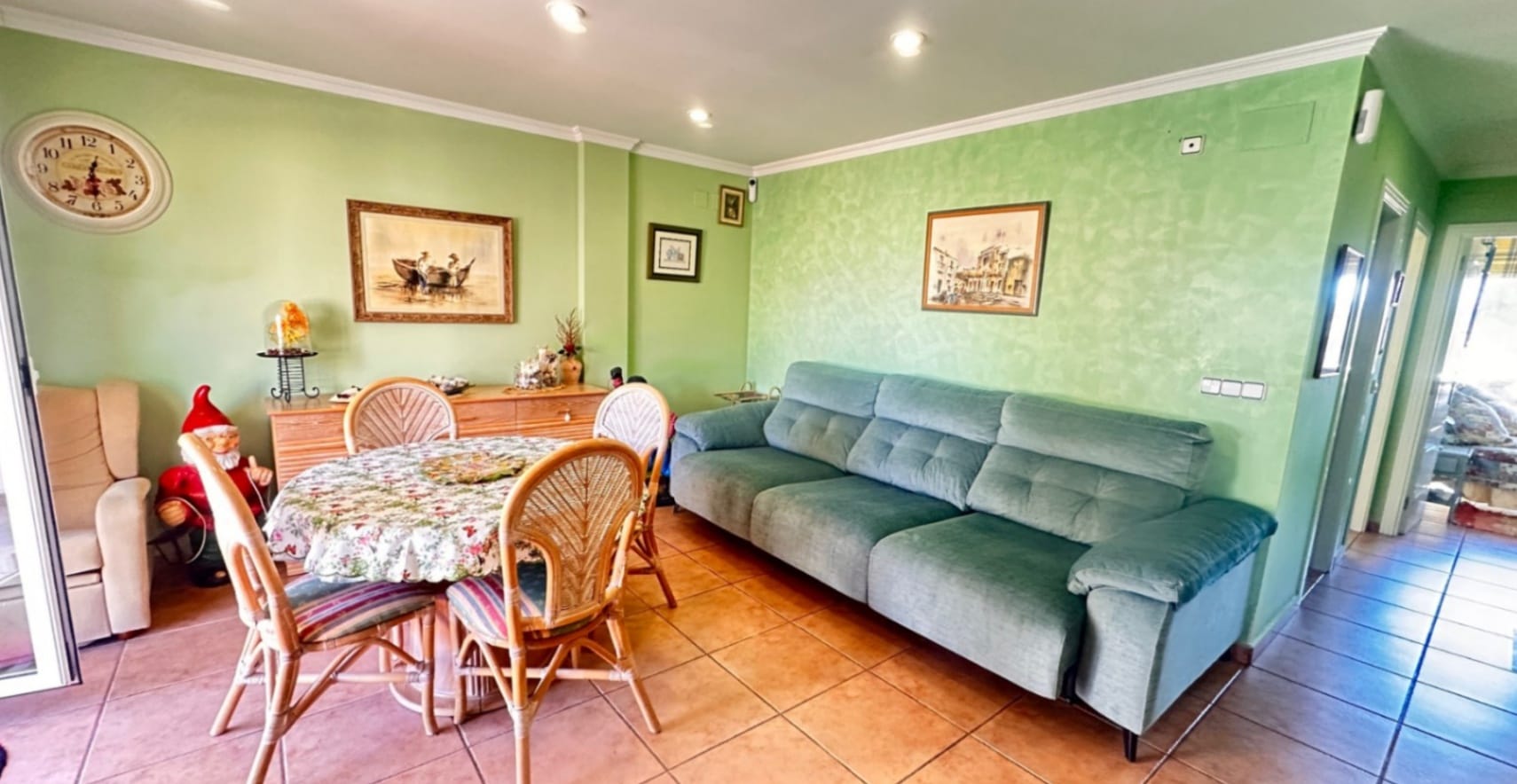 Amplio ático con gran terraza, piscina y excelente ubicación en Dénia (Las Marinas)