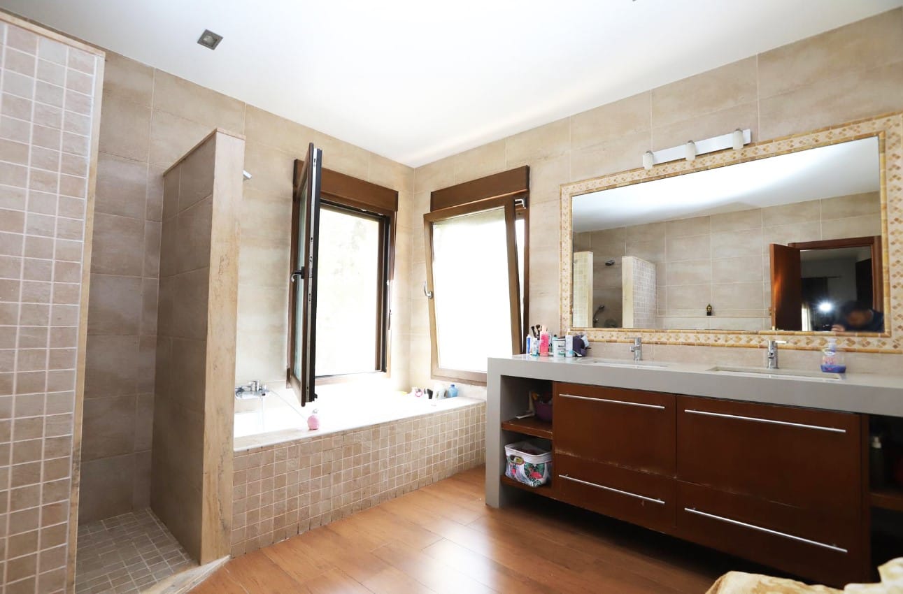 Villa con piscina en el Montgó de Dénia con piscina