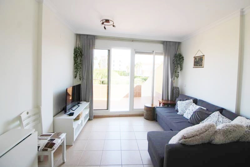 Apartamento con dos terrazas a pocos pasos de la playa en Oliva Nova