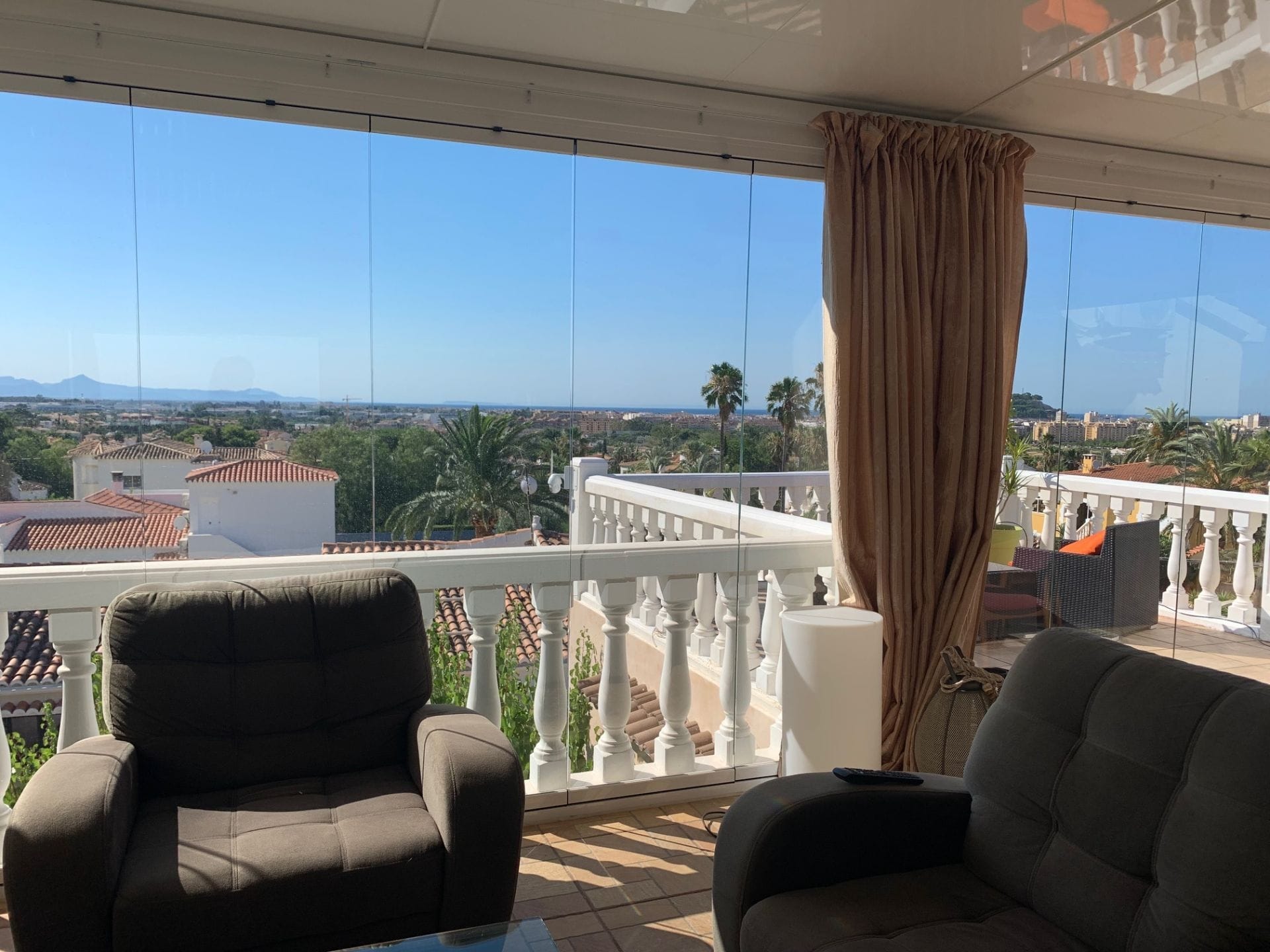 Mediterranes Chalet in Dénia – Miete mit Kaufoption