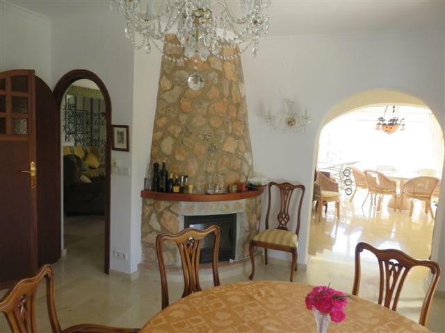 CHALET EN BENISSA 1ª LINEA
