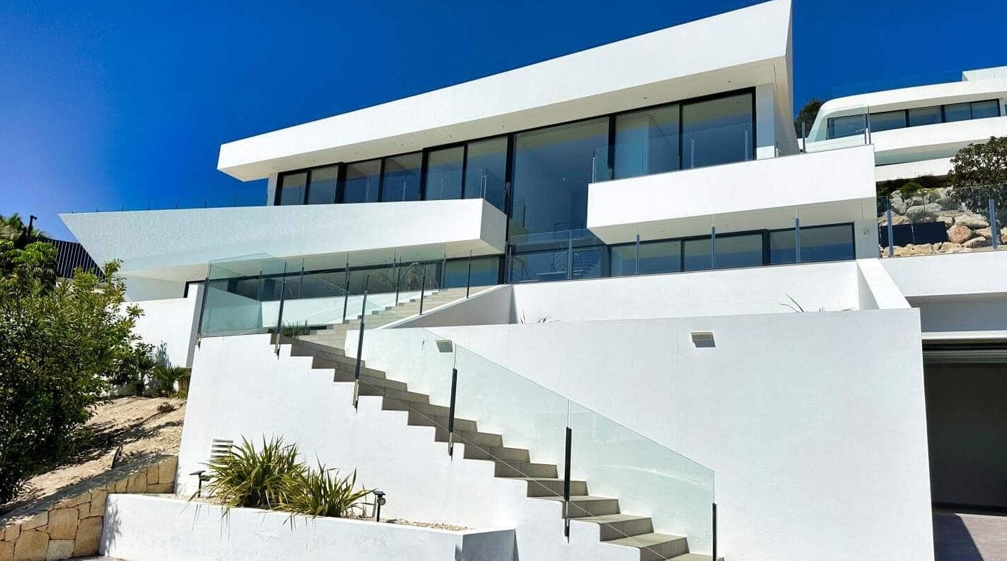 Exclusieve Luxe Villa met Panoramisch Uitzicht op Zee in Benissa