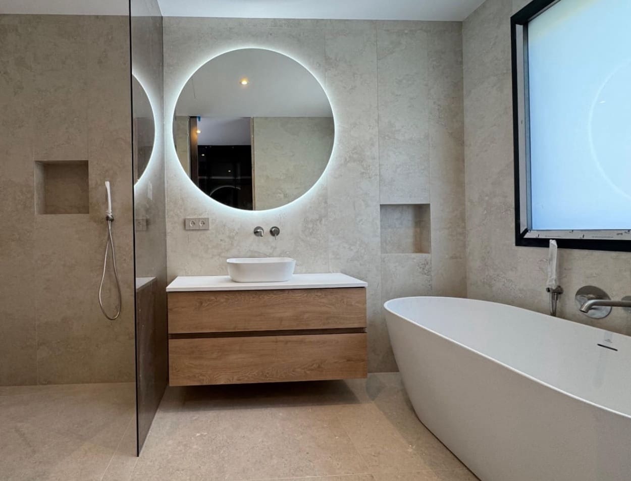 LUXE VILLA OP LOOPAFSTAND VAN HET STRAND IN BENISSA