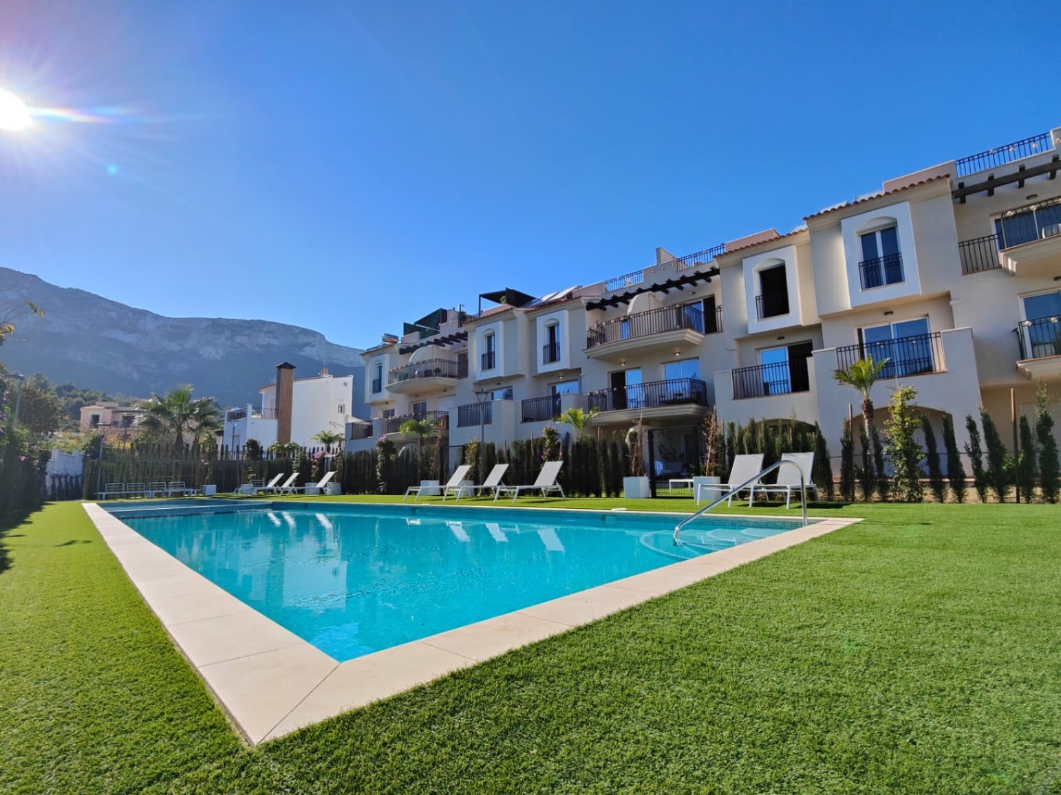 Apartamento de dos habitaciones en la planta baja en Denia
