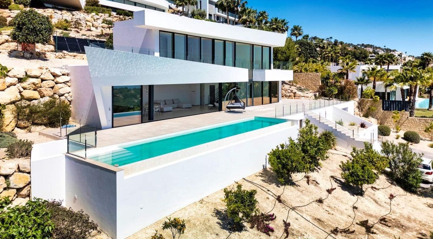Exclusieve Luxe Villa met Panoramisch Uitzicht op Zee in Benissa