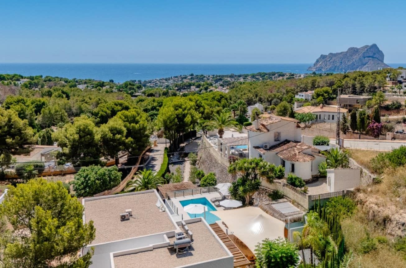 Villa de luxe exclusive neuve avec vue sur la mer à Racó de Galeno, Benissa.