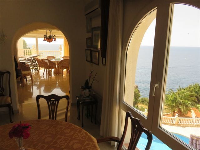 CHALET EN BENISSA 1ª LINEA