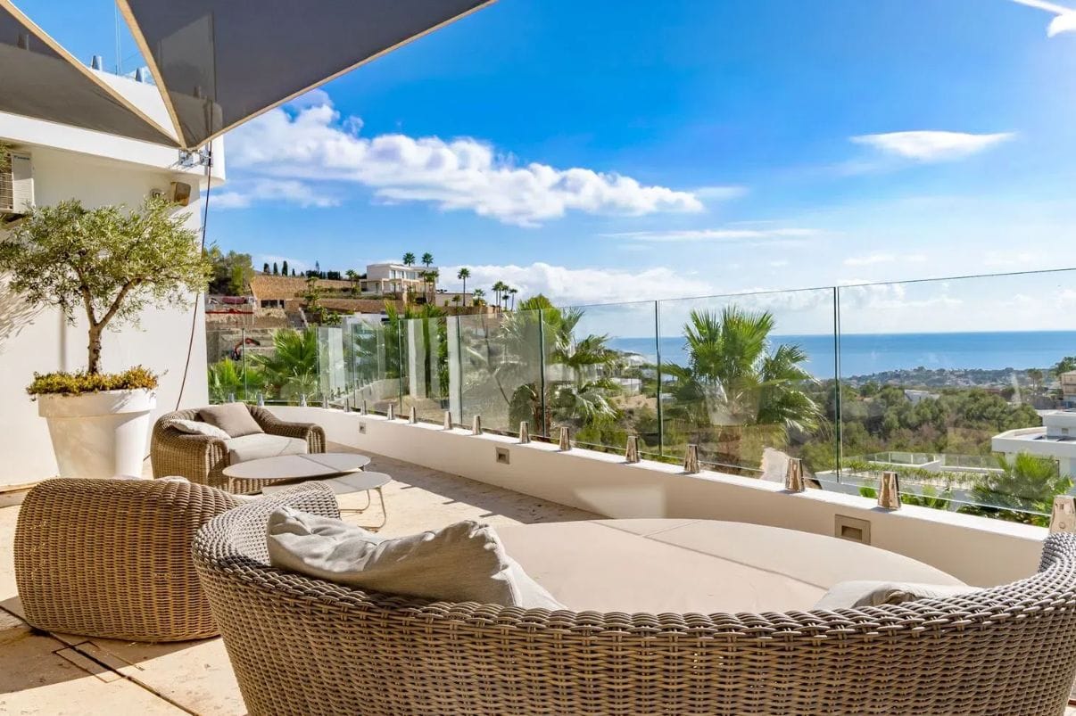 Exclusiva villa de lujo con vistas panorámicas al mar en Rincón de Galeno, Benissa