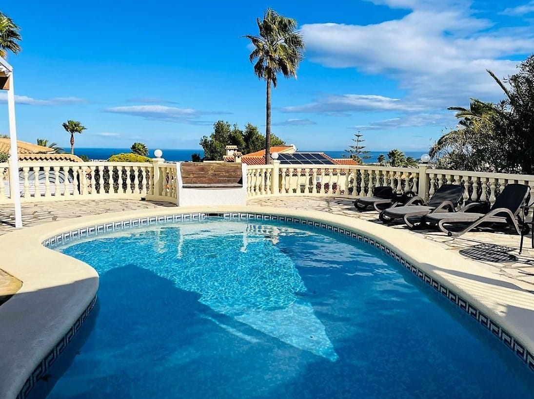 Villa de luxe avec vue imprenable sur la mer à Dénia