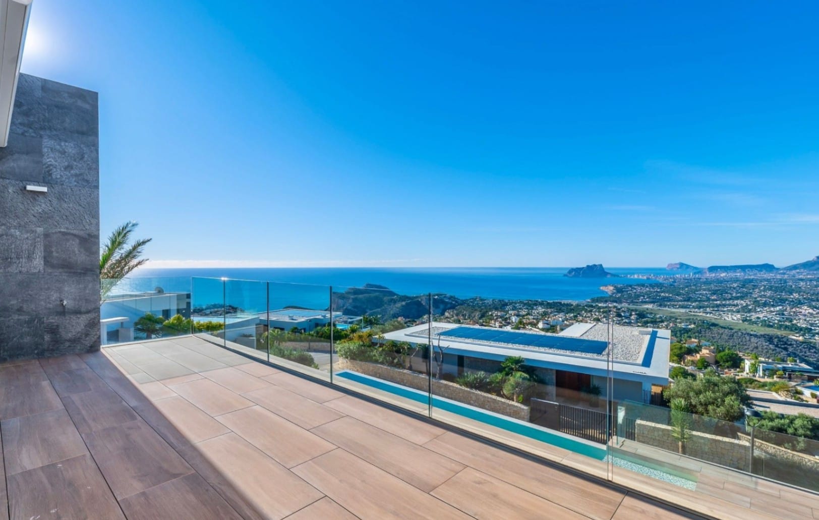 Luxe villa in Moraira met panoramisch uitzicht op zee