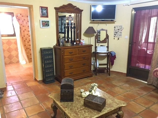 Chalet independiente en venta en Denia