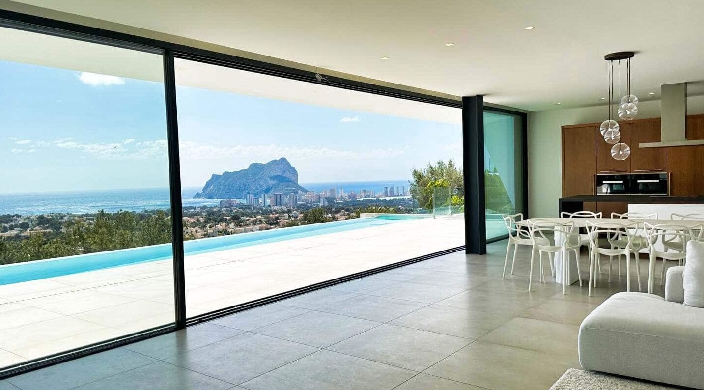 Exclusieve Luxe Villa met Panoramisch Uitzicht op Zee in Benissa