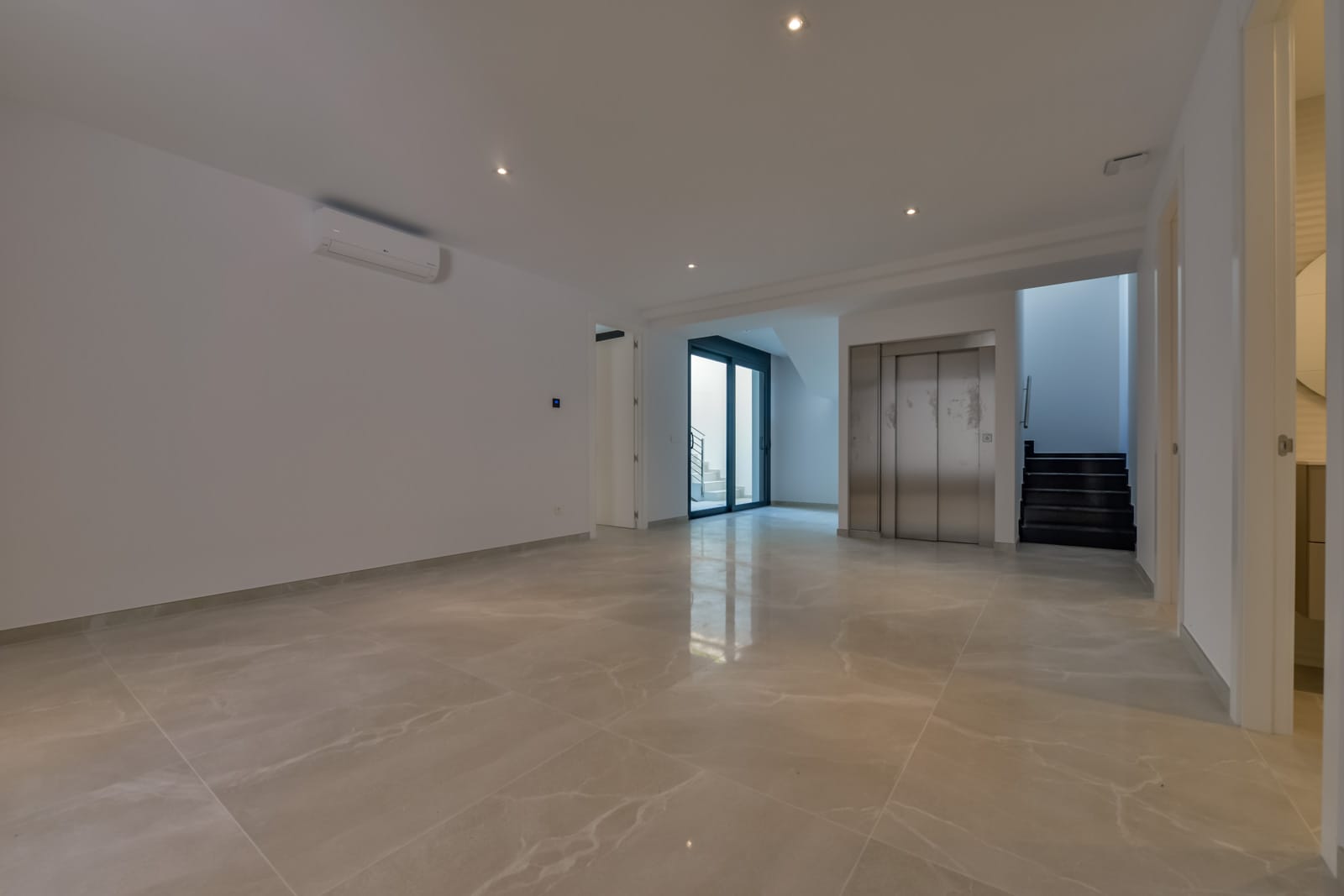 Magnífica villa moderna con vistas al mar en Benidorm