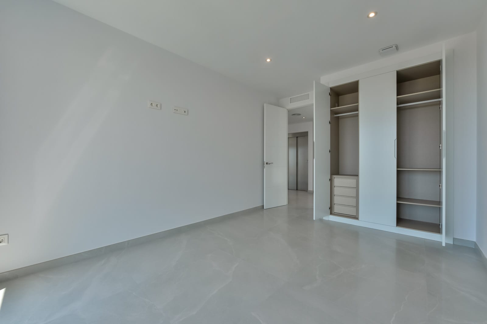 Magnífica villa moderna con vistas al mar en Benidorm