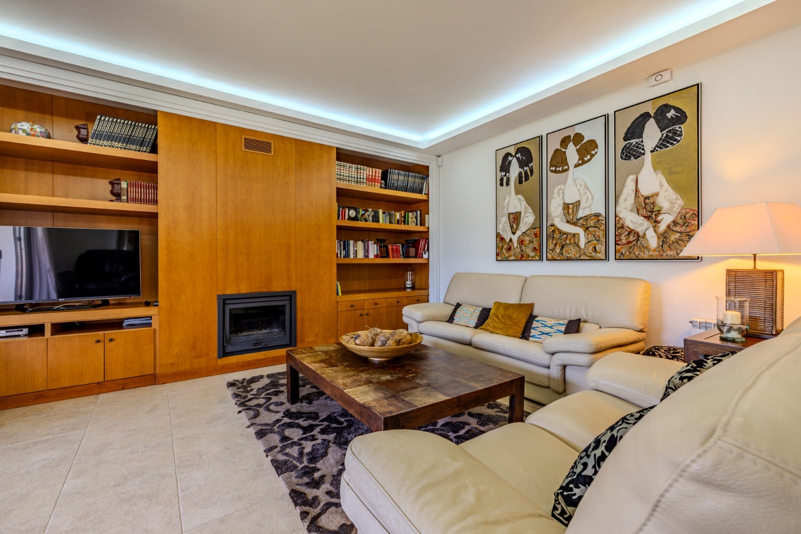 PRECIOSA VILLA EN DENIA MUY CERCA DEL PUEBLO