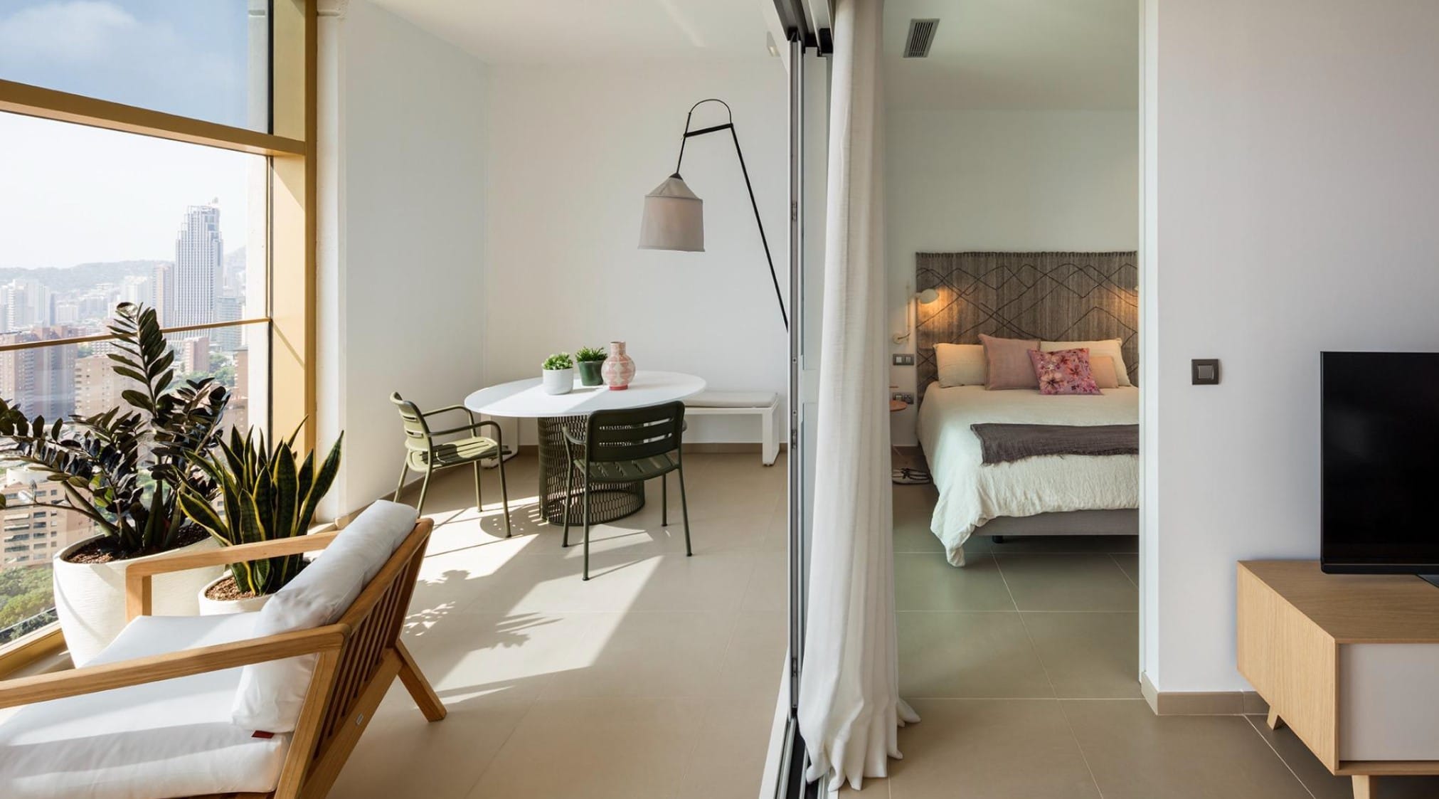 Exclusivo Apartamento de 2 Habitaciones en la Planta 27, Benidorm