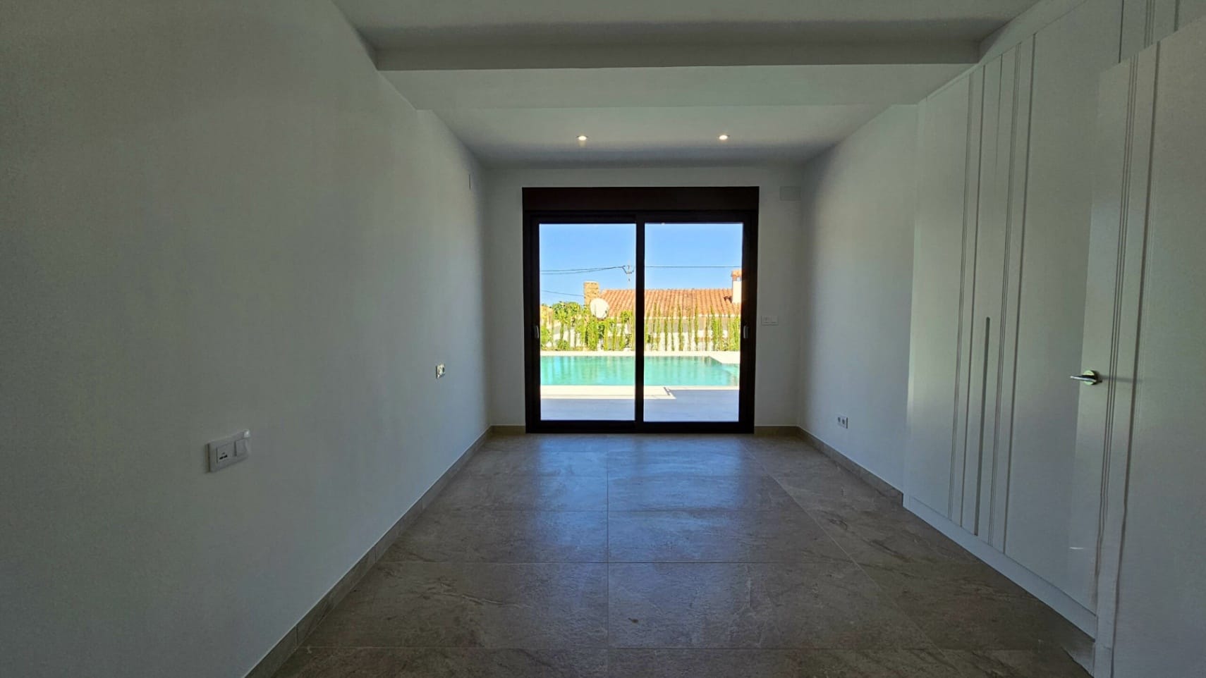 Villa mit 4 Schlafzimmern in Denia, Montgó