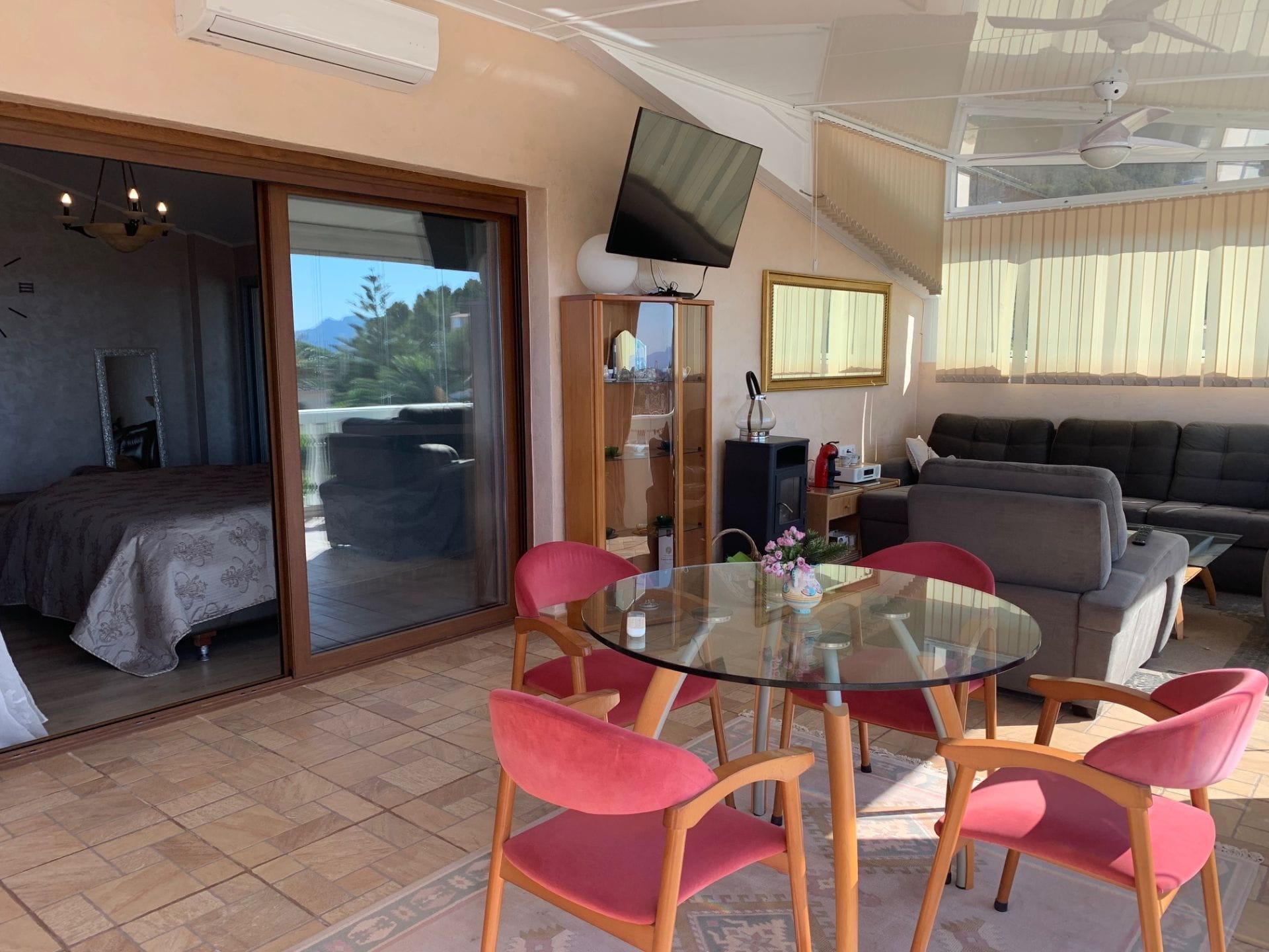 Mediterranes Chalet in Dénia – Miete mit Kaufoption