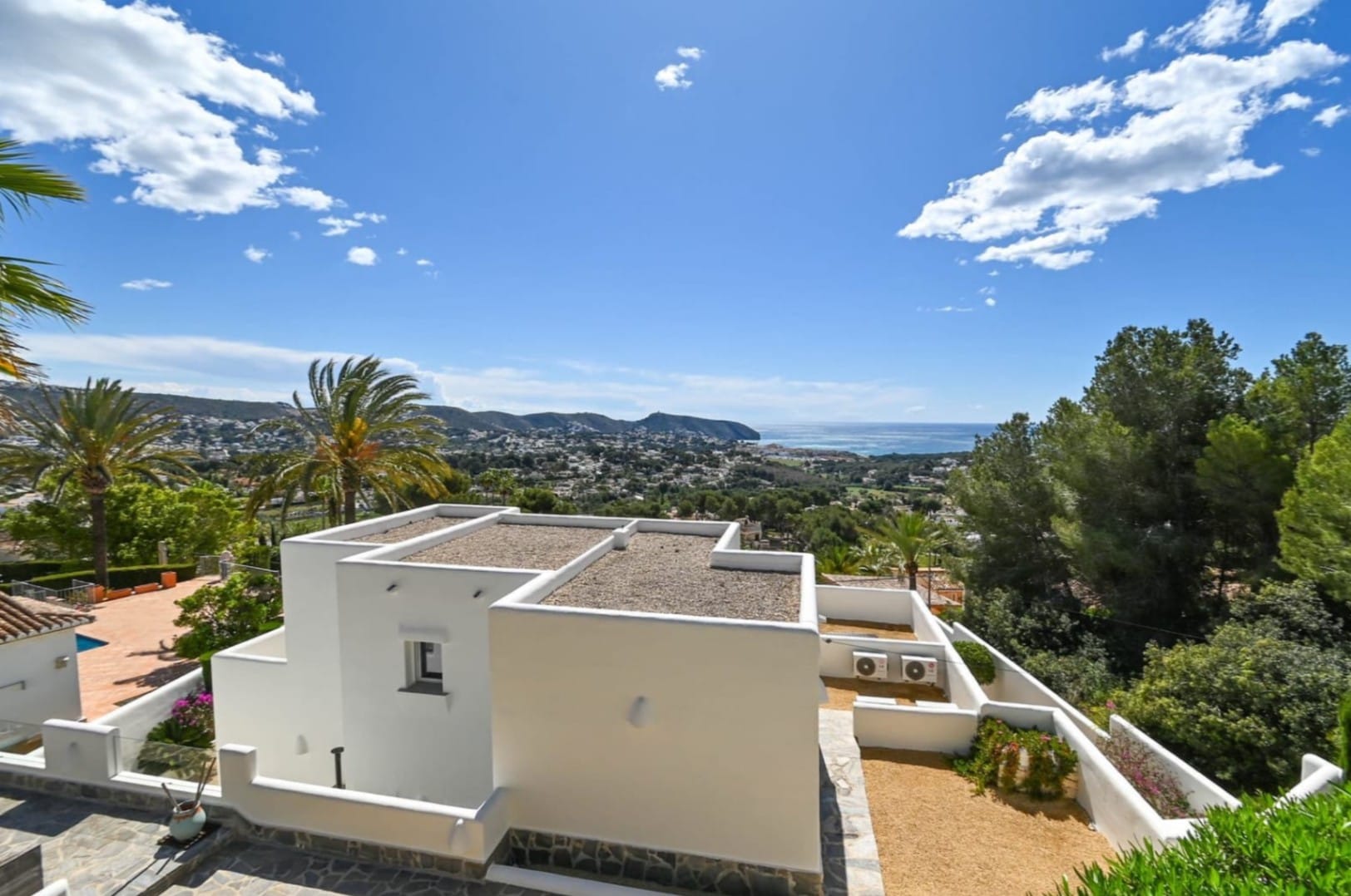 Villa de lujo con vistas panorámicas al mar en una de las zonas más exclusivas de Moraira