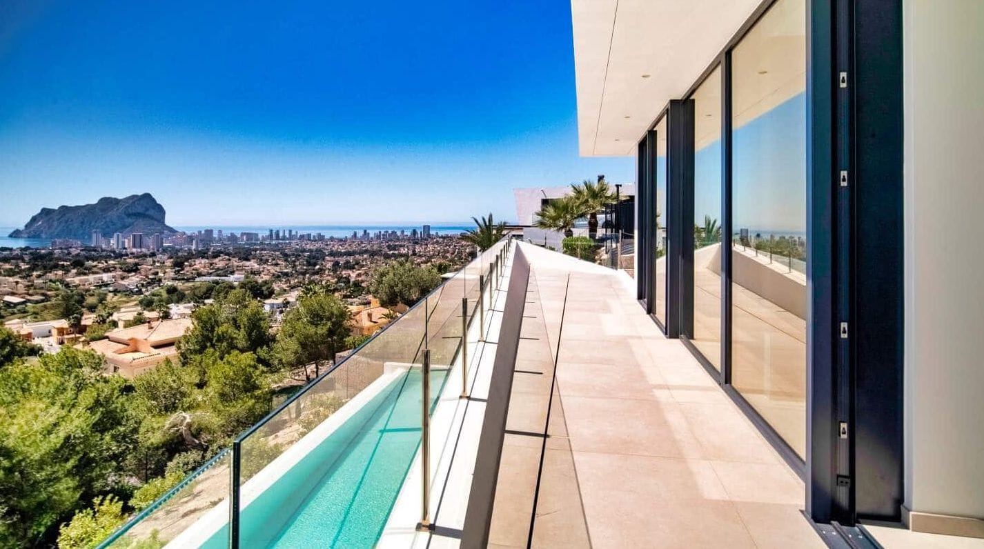 Exclusieve Luxe Villa met Panoramisch Uitzicht op Zee in Benissa
