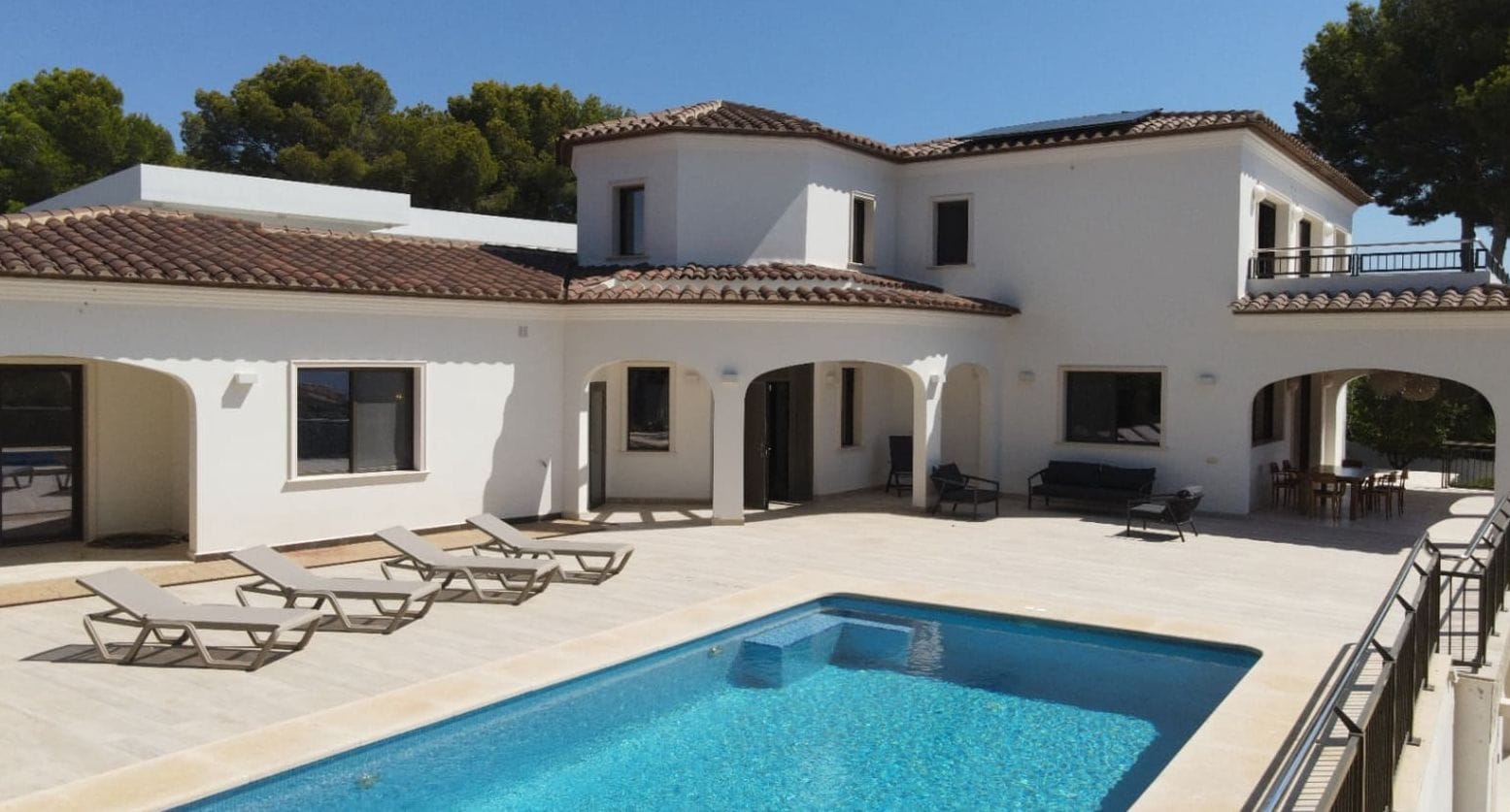 Villa met 4 slaapkamers en uitzicht op zee in Moraira