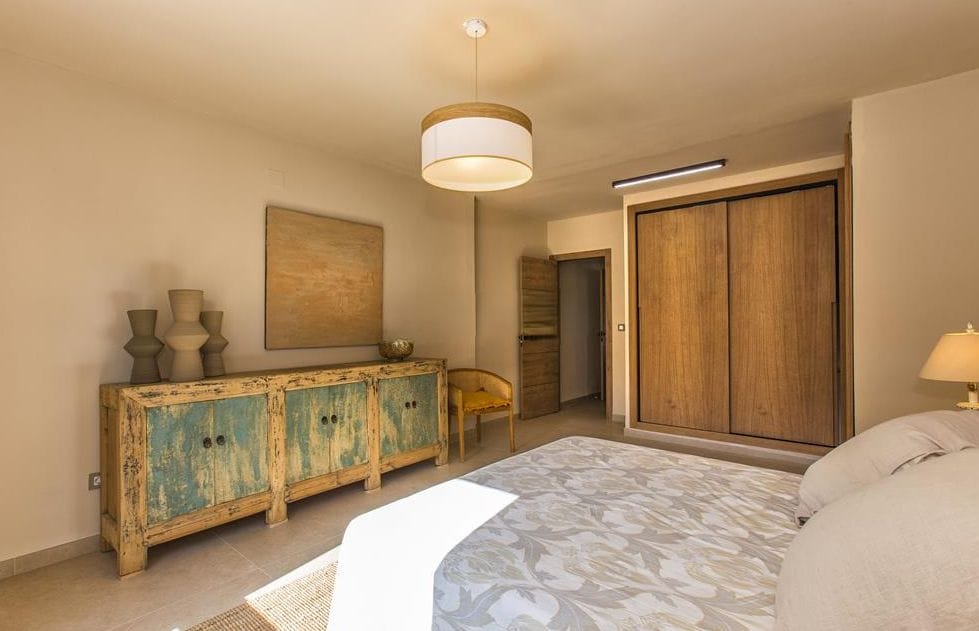 Villa zum Verkauf mit 4 Schlafzimmern und Pool in Denia, Alicante