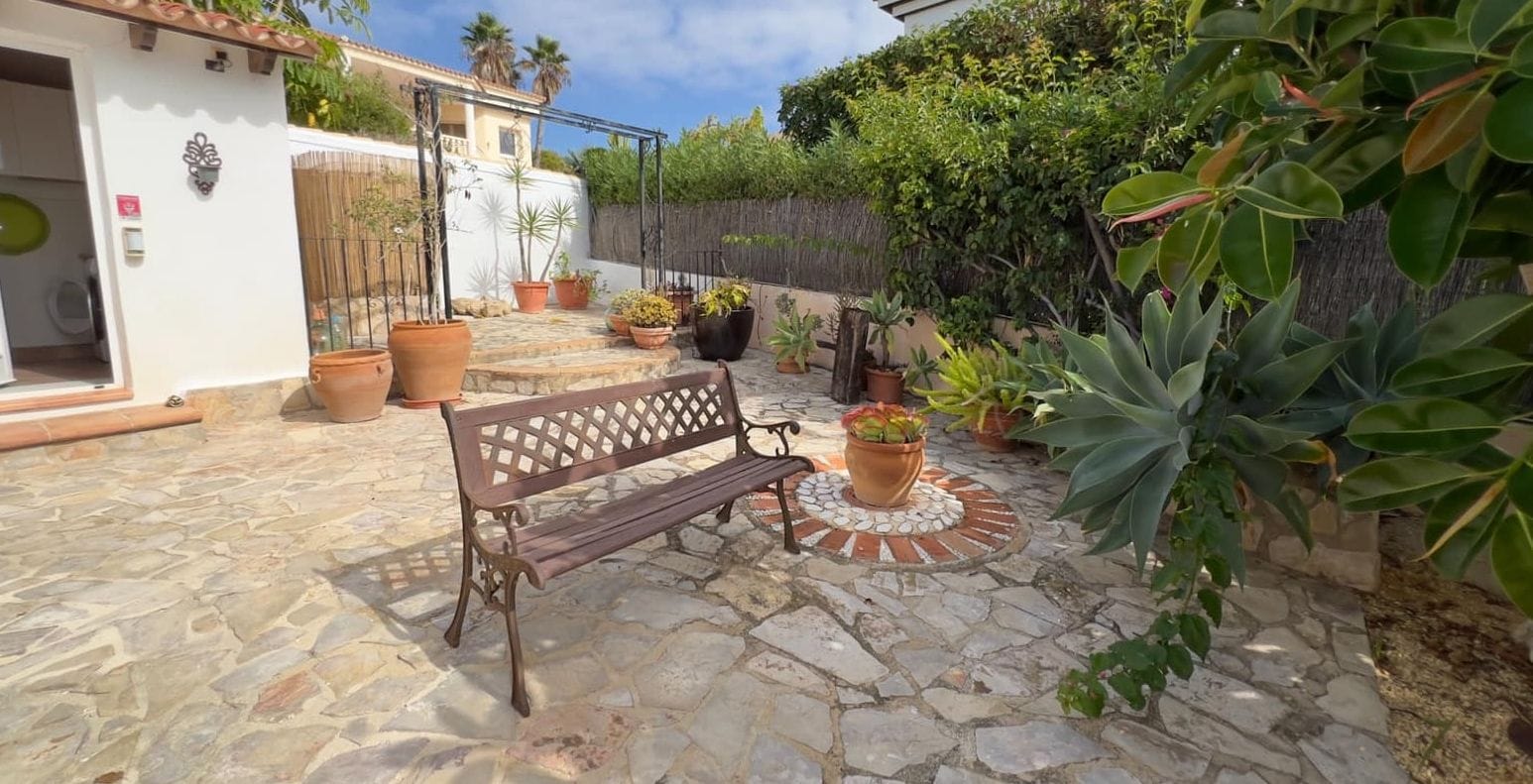 Villa de 5 dormitorios y piscina en Teulada, Alicante