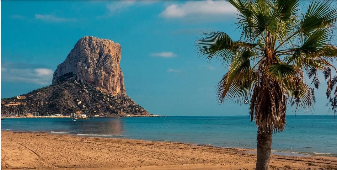 Alquiler de larga temporada – Apartamento moderno con vistas al mar en Calpe