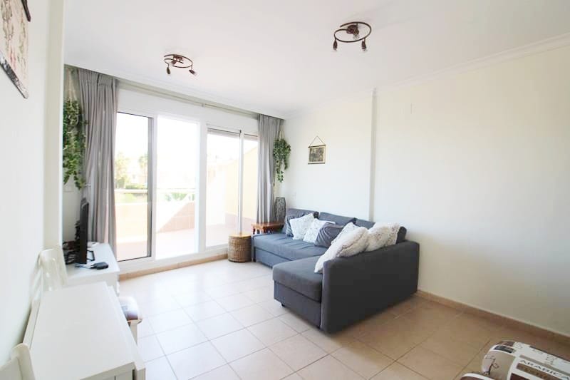 Apartamento con dos terrazas a pocos pasos de la playa en Oliva Nova