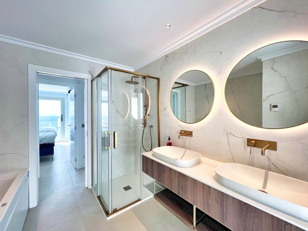 Villa moderna en Altea con vistas al mar