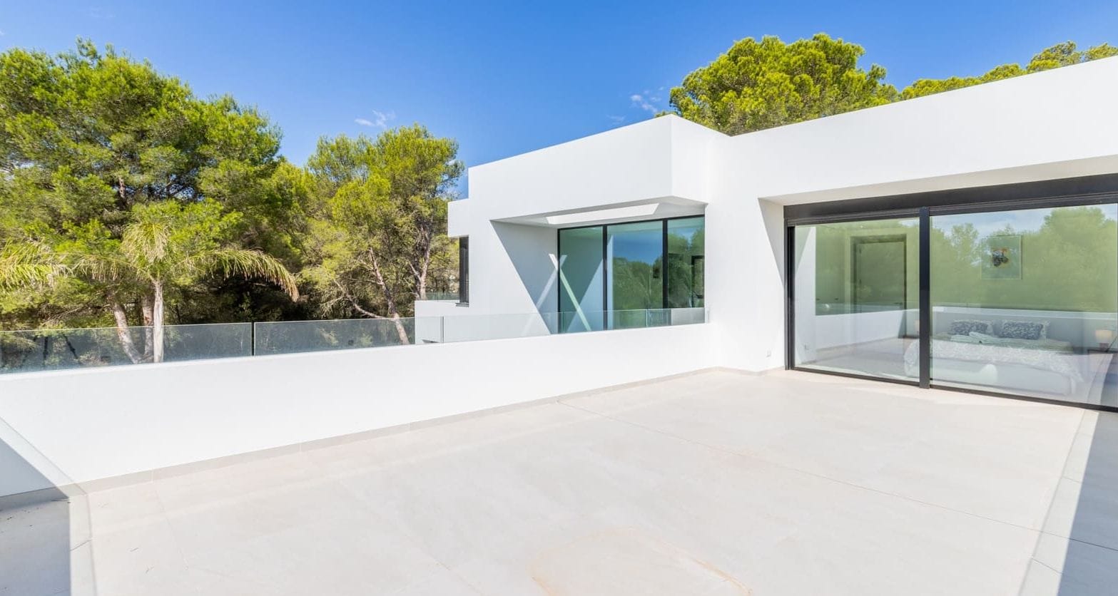 Villa de lujo de obra nueva en Jávea – Parcela sur de 1.032 m², piscina climatizada y alta eficiencia energética
