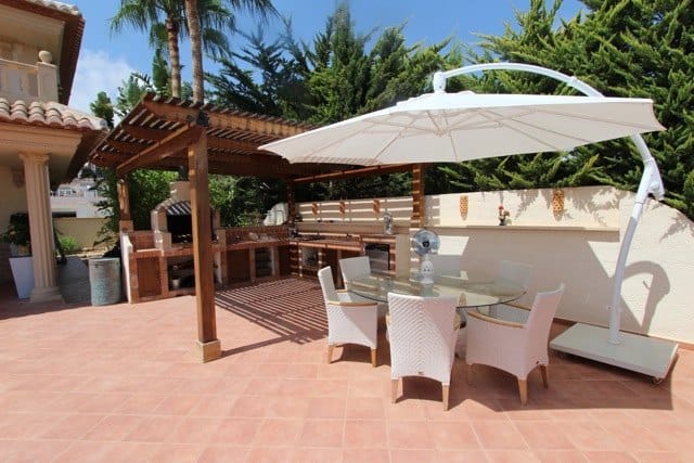 VILLA DANS UN EXCELLENT EMPLACEMENT