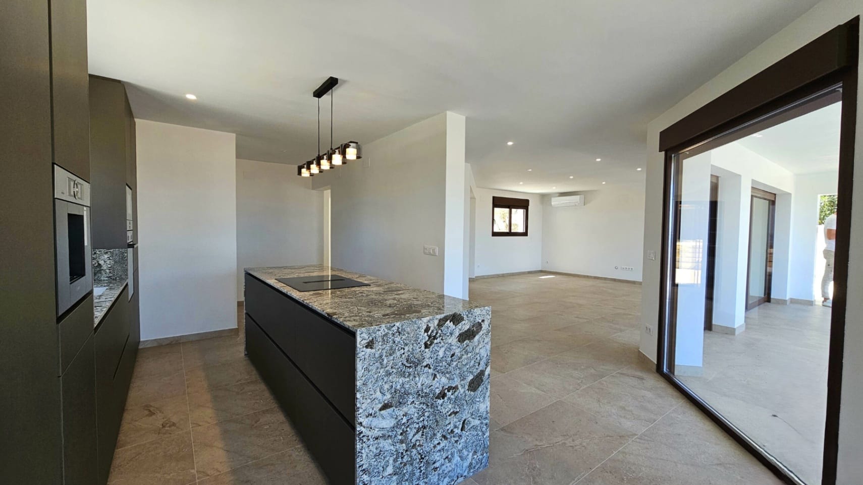Villa mit 4 Schlafzimmern in Denia, Montgó