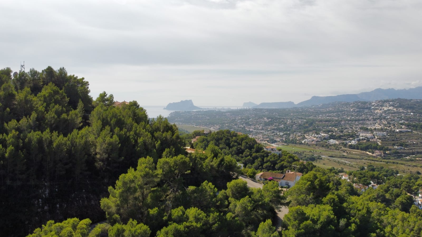 2 TERRENOS  EN MORAIRA