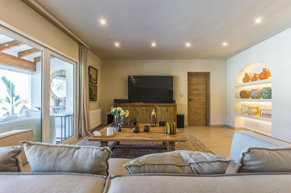 Villa zum Verkauf mit 4 Schlafzimmern und Pool in Denia, Alicante