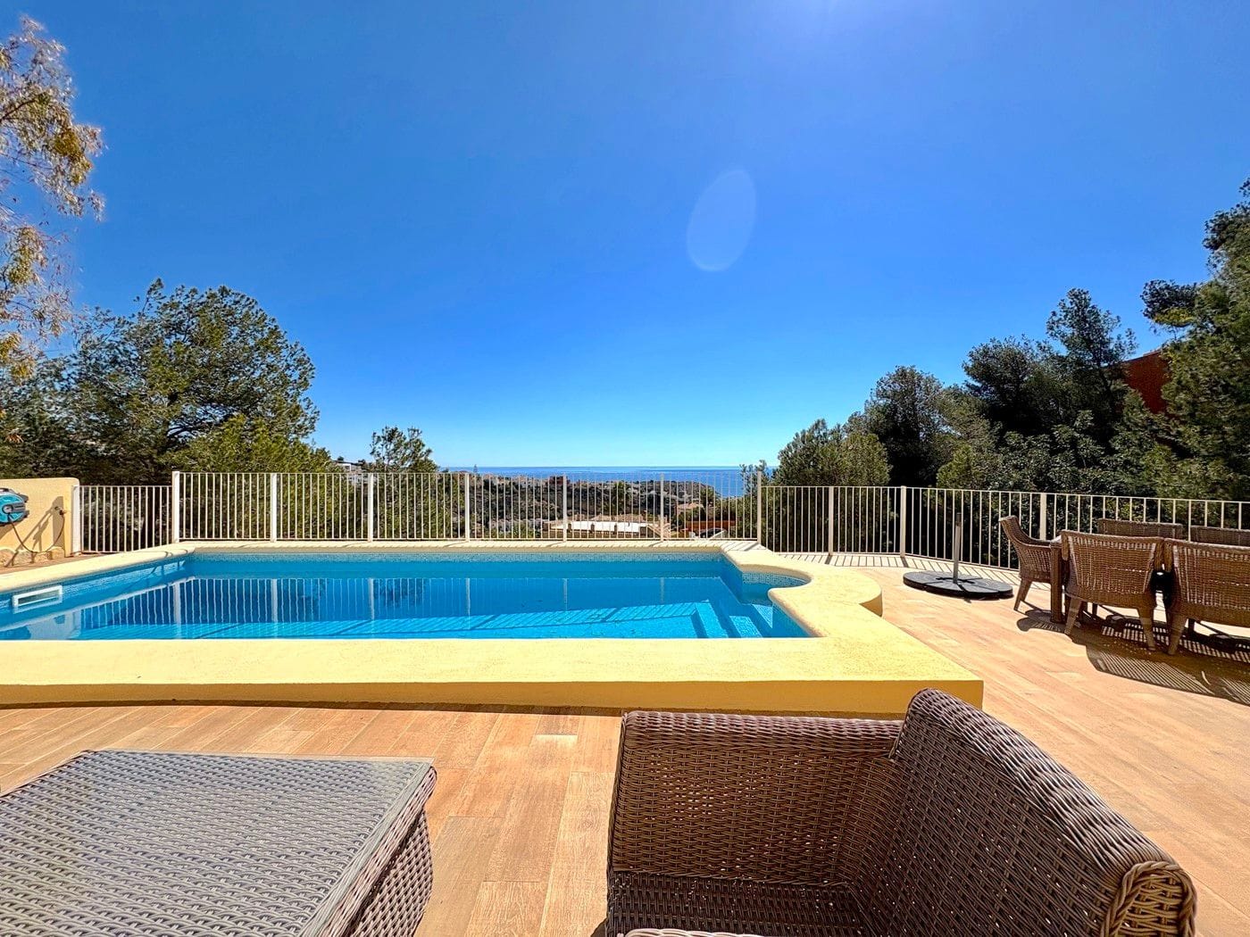Gerenoveerde villa met zwembad en uitzicht op zee in Cumbre del Sol