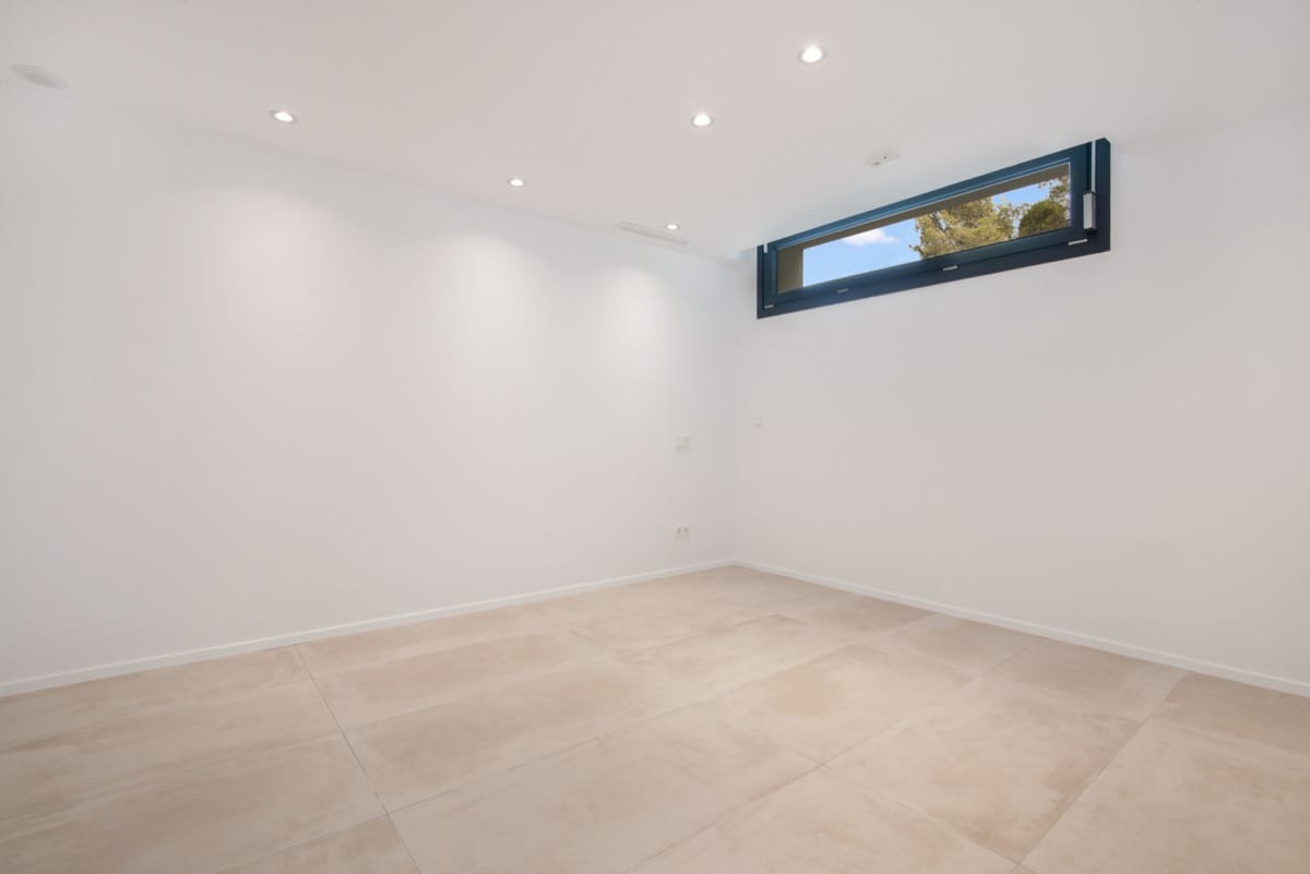 Luxury Villa with Sea Views and Natural Surroundings in Dénia
