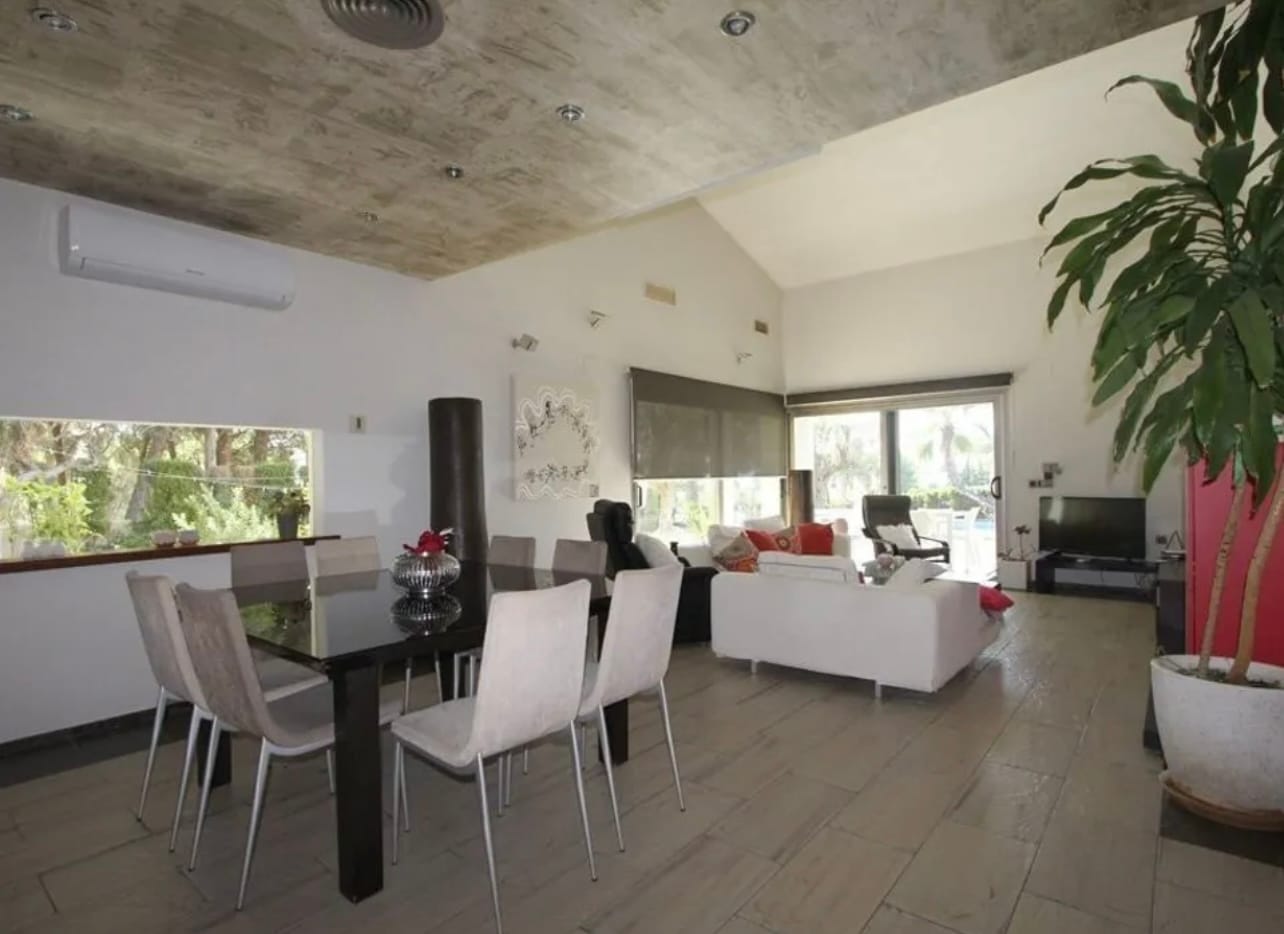 Villa a Solo 400m del Mar en Moraira