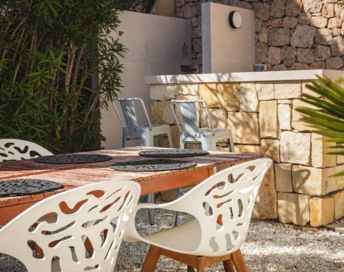 Villa de lujo con vistas panorámicas al mar en Moraira – diseño moderno, piscina climatizada