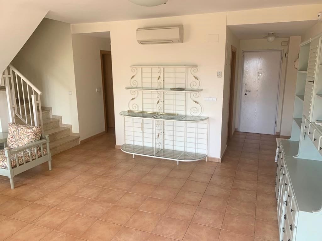 Ático dúplex a escasos metros del mar