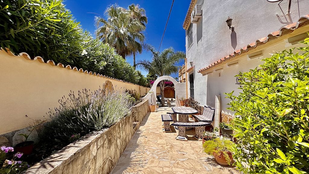 Villa met privé zwembad en uitzicht in Santa Lucia gebied van Denia