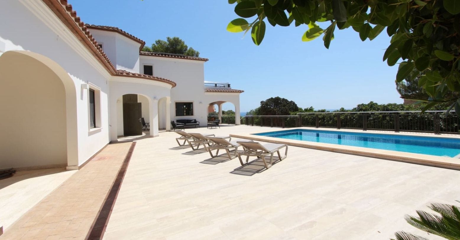 Villa met 4 slaapkamers en uitzicht op zee in Moraira